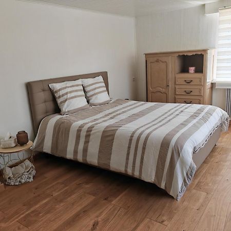 Appartement " Le Chardonneret " Issenheim Exteriör bild